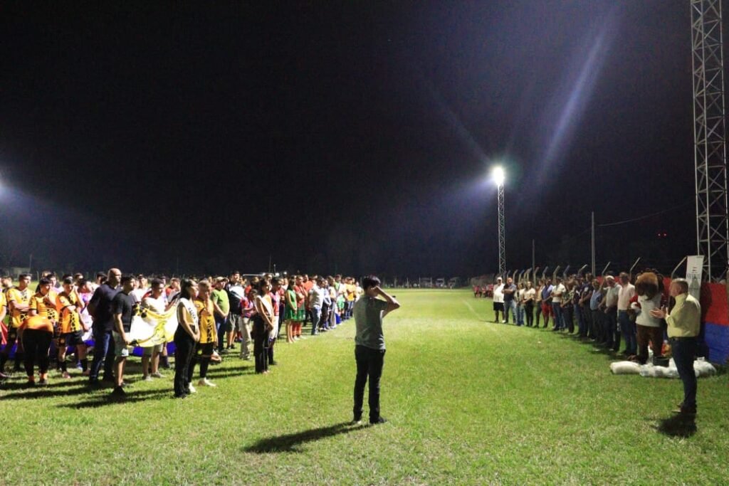 La Gobernación de Ñeembucú inauguró el Sistema Lumínico de la cancha del Club Sport Sirena – Cerrito