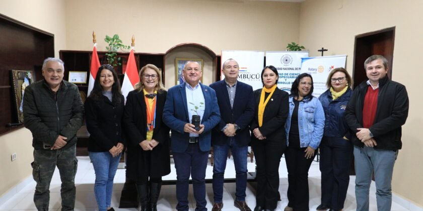 Ñeembucú apuesta a la sostenibilidad con histórica alianza para plantar lapachos en espacios emblemáticos