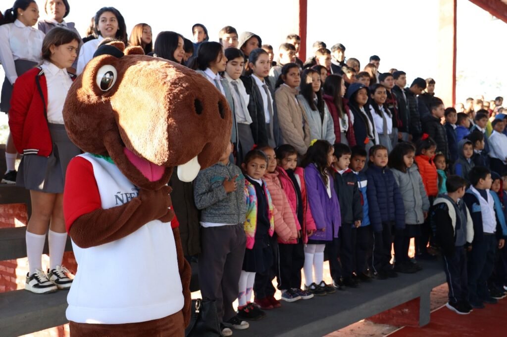 Un Polideportivo Hecho Realidad y una Ruta en Marcha: La Gobernación de Ñeembucú impulsa el progreso en Lagunaitá