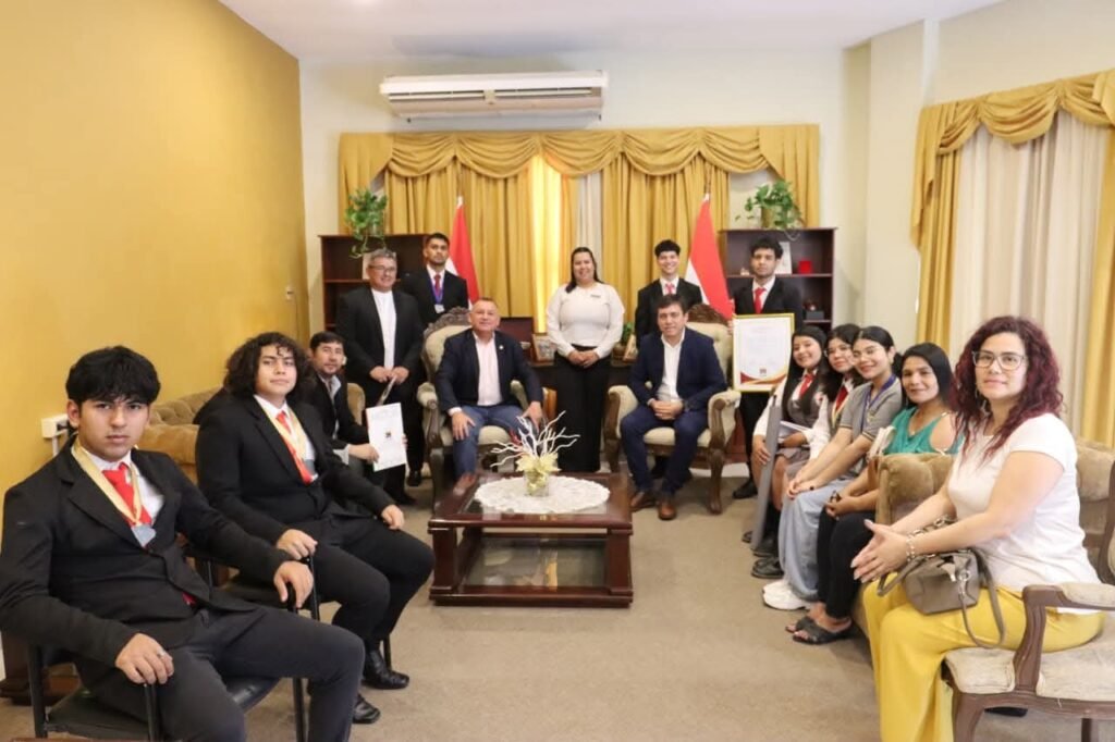 Gobernador Fornerón resaltó talento de jóvenes alberdeños que se destacaron en Ecuador